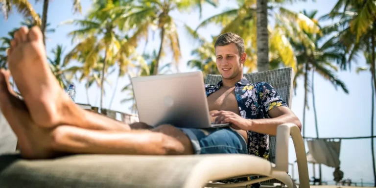 A Digital Nomad’s Guide to Traveling on a Budget